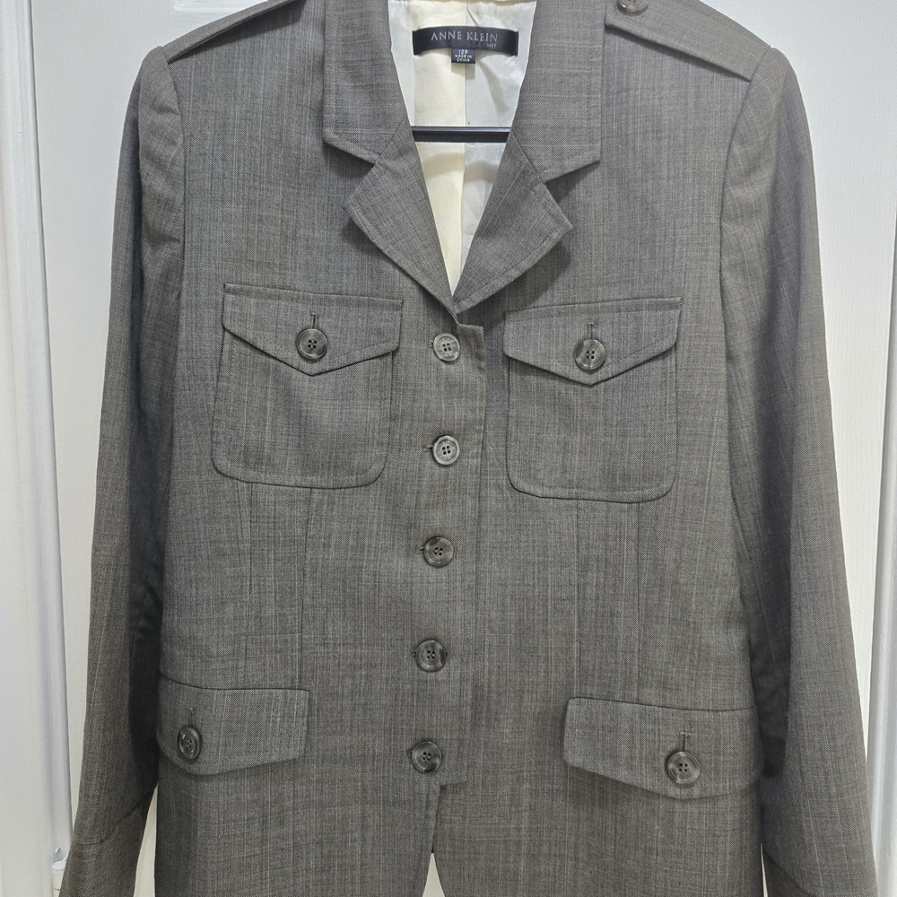 Anne Klein Blazer Charcoal Brown Lined Classic Lapels Epaulettes 12 Petite EUC